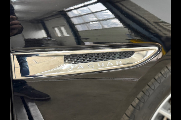 Jaguar XE 2.0 D Pure Pro Edition Automaat | Navigatie | Meridian | Bluetooth | Parkeersensoren | Keyless