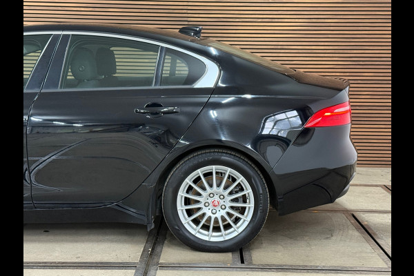 Jaguar XE 2.0 D Pure Pro Edition Automaat | Navigatie | Meridian | Bluetooth | Parkeersensoren | Keyless