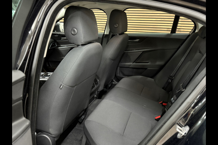 Jaguar XE 2.0 D Pure Pro Edition Automaat | Navigatie | Meridian | Bluetooth | Parkeersensoren | Keyless