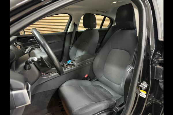 Jaguar XE 2.0 D Pure Pro Edition Automaat | Navigatie | Meridian | Bluetooth | Parkeersensoren | Keyless