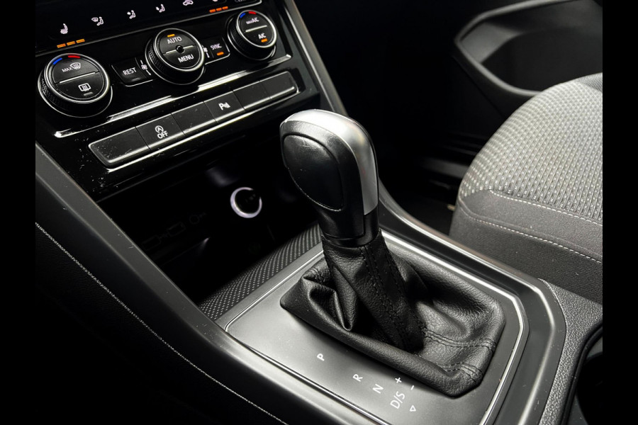 Volkswagen Touran 1.5 TSI Highline 7p Carplay_Trekhaak_ACC_Front assist