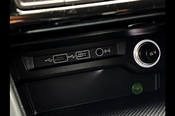 Volkswagen Touran 1.5 TSI Highline 7p Carplay_Trekhaak_ACC_Front assist