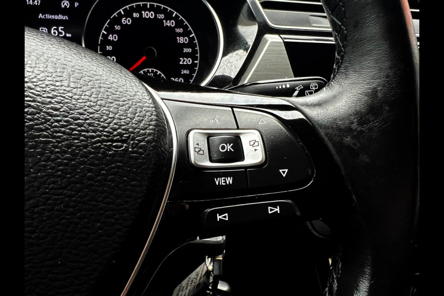 Volkswagen Touran 1.5 TSI Highline 7p Carplay_Trekhaak_ACC_Front assist