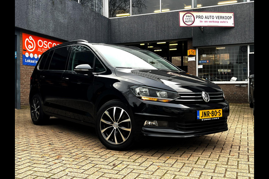 Volkswagen Touran 1.5 TSI Highline 7p Carplay_Trekhaak_ACC_Front assist