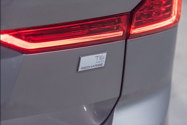 Volvo XC60 T6 Aut. LongRange Inscription Leder Parkeercamera CruiseControl 350pk