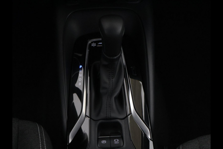 Toyota Corolla Touring Sports Hybrid 140 Business | Stuur-/Stoelverwarming | Parkeersensoren | Apple Carplay & AndriodAUTO | Navigatie