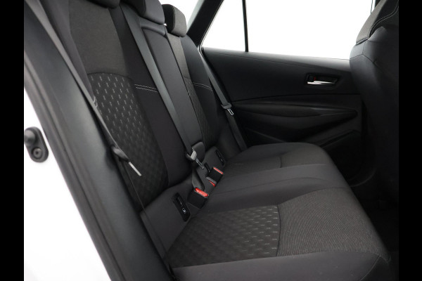 Toyota Corolla Touring Sports Hybrid 140 Business | Stuur-/Stoelverwarming | Parkeersensoren | Apple Carplay & AndriodAUTO | Navigatie