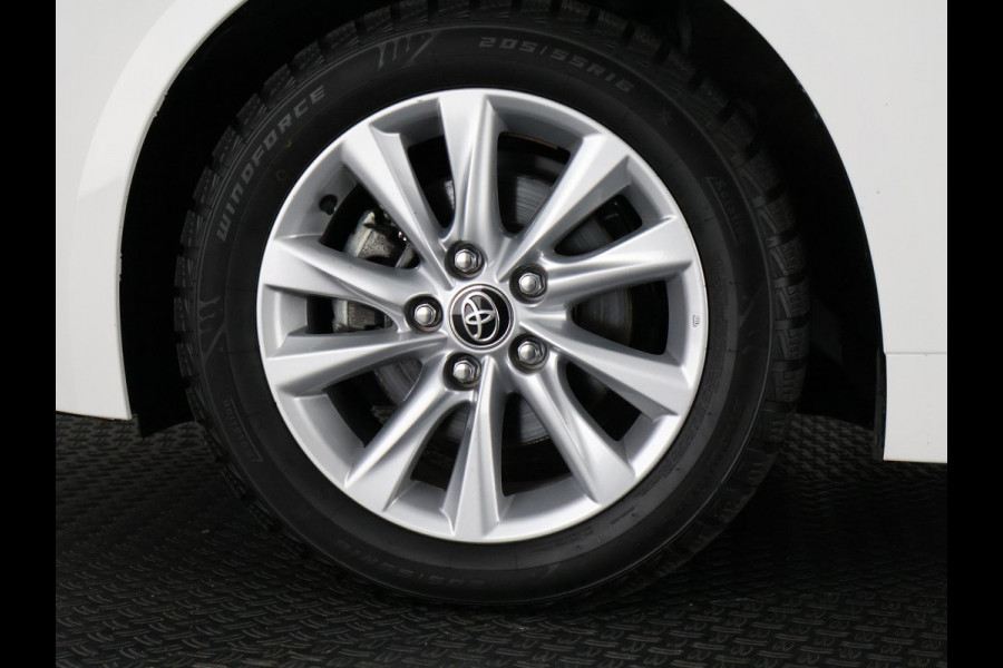 Toyota Corolla Touring Sports Hybrid 140 Business | Stuur-/Stoelverwarming | Parkeersensoren | Apple Carplay & AndriodAUTO | Navigatie