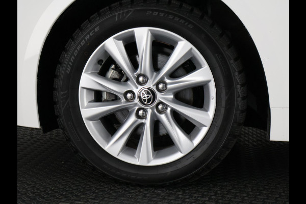 Toyota Corolla Touring Sports Hybrid 140 Business | Stuur-/Stoelverwarming | Parkeersensoren | Apple Carplay & AndriodAUTO | Navigatie