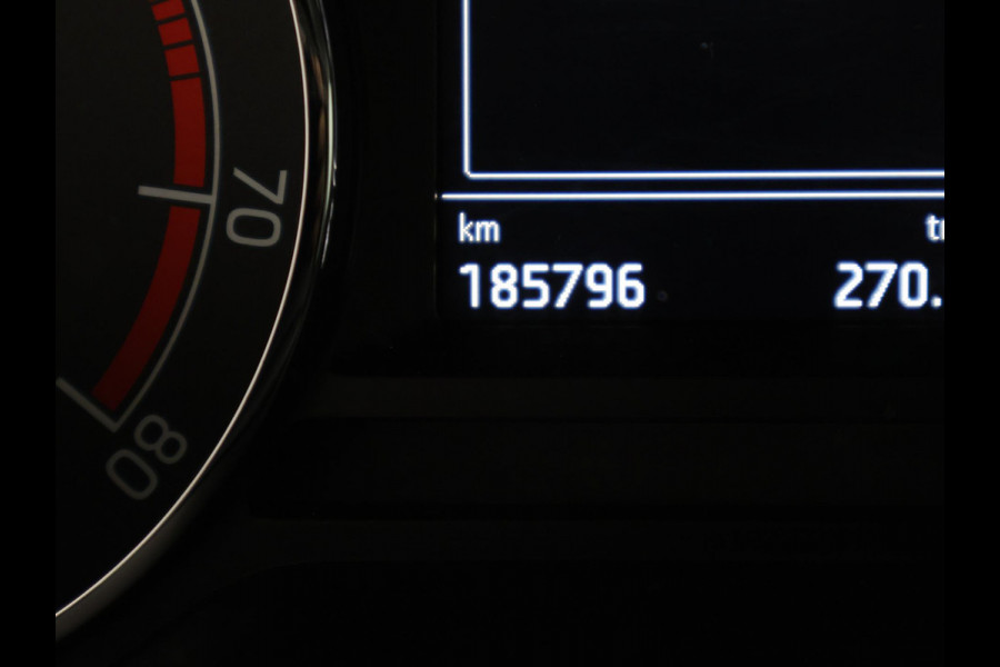 Škoda Octavia Combi 1.0 TSI Greentech Ambition Business Automaat | Navigatie | Trekhaak | Privacy Glass |