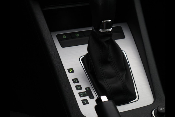 Škoda Octavia Combi 1.0 TSI Greentech Ambition Business Automaat | Navigatie | Trekhaak | Privacy Glass |