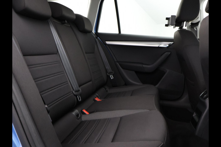 Škoda Octavia Combi 1.0 TSI Greentech Ambition Business Automaat | Navigatie | Trekhaak | Privacy Glass |