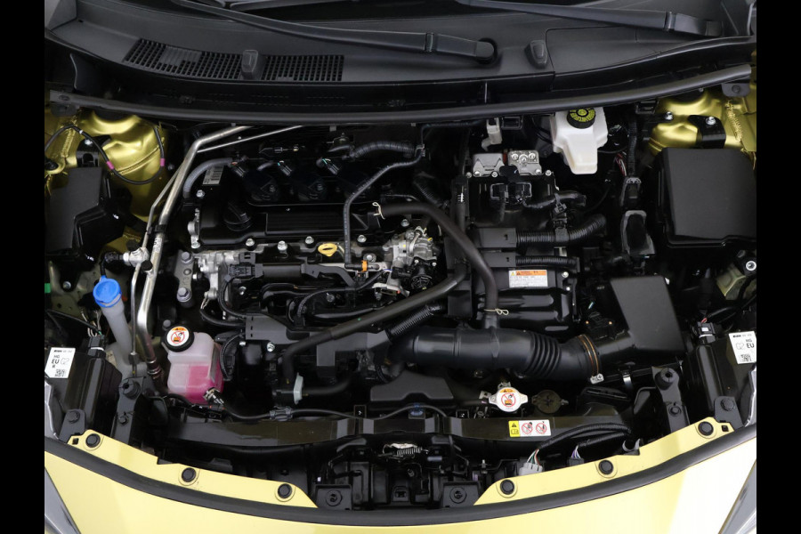 Toyota Yaris Cross 1.5 HYBRIDE EXECUTIVE BI-TONE GARANTIE TOT 9-2032 DODE HOEK DETECTIE.STOEL VERWARMING.TREKHAAK