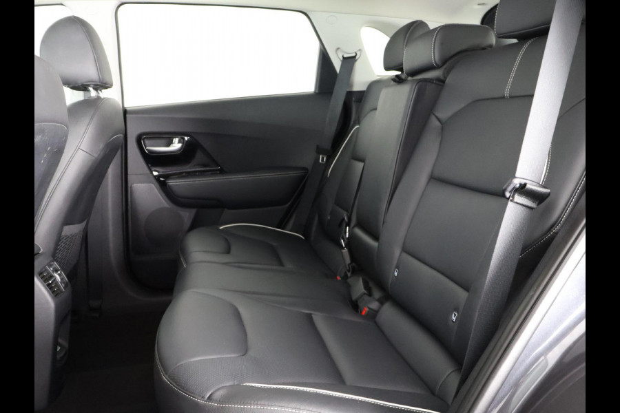 Kia Niro ExecutiveLine 64 kWh 450 km actieradius | Stoelventilatie & -Verwarming | Navigatie | Leder |