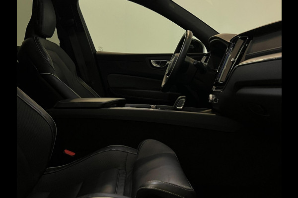 Volvo XC60 2.0 T8 Plug-in Hybrid AWD / Pano / BTW / Trekhaak