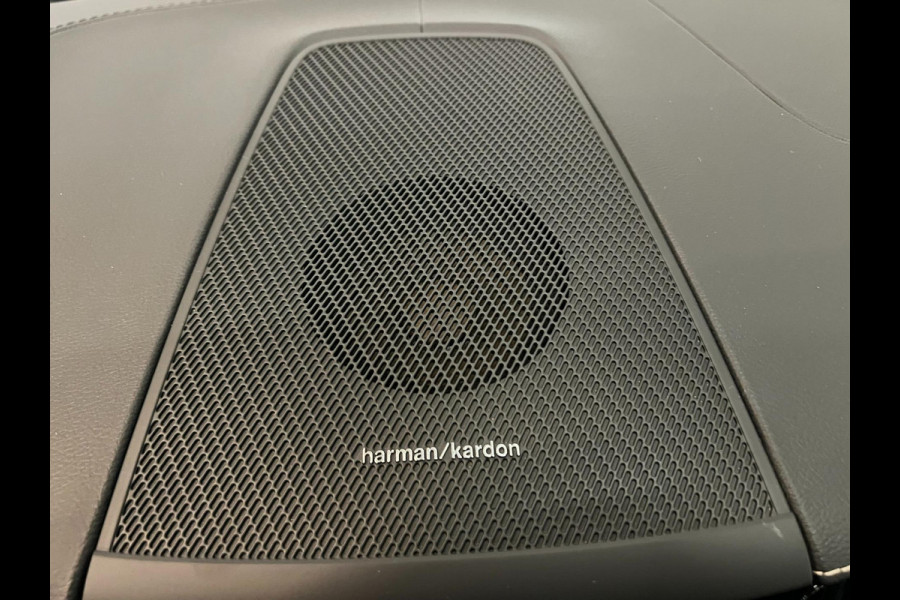 Volvo XC60 2.0 T8 Plug-in Hybrid AWD / Pano / BTW / Trekhaak