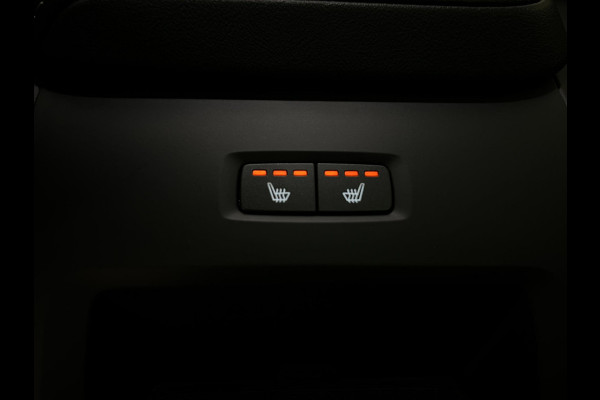 Volvo XC60 2.0 T8 Plug-in Hybrid AWD / Pano / BTW / Trekhaak