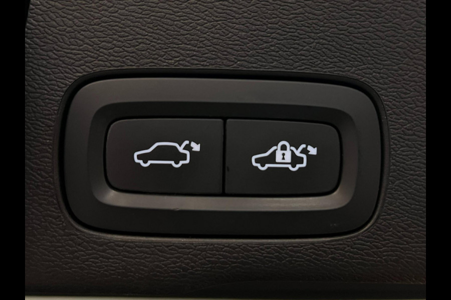 Volvo XC60 2.0 T8 Plug-in Hybrid AWD / Pano / BTW / Trekhaak
