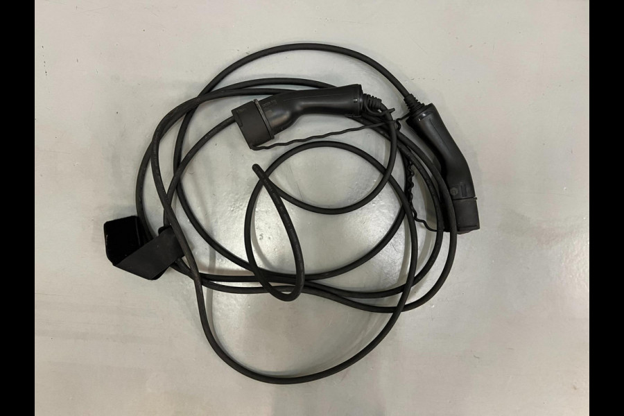 Volvo XC60 2.0 T8 Plug-in Hybrid AWD / Pano / BTW / Trekhaak