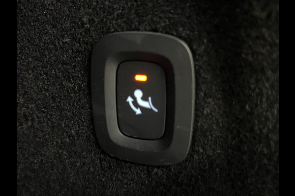 Volvo XC60 2.0 T8 Plug-in Hybrid AWD / Pano / BTW / Trekhaak