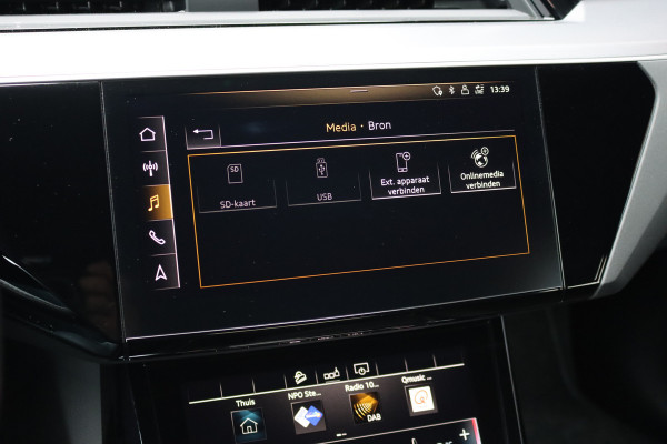 Audi e-tron Sportback 50 quattro S edition 71 kWh | Luchtvering | Panoramadak | Adaptieve Cruise Control | Camera | Memory | Matrix-LED | Stoelverwarming | Keyless Entry | Audi Sound System |