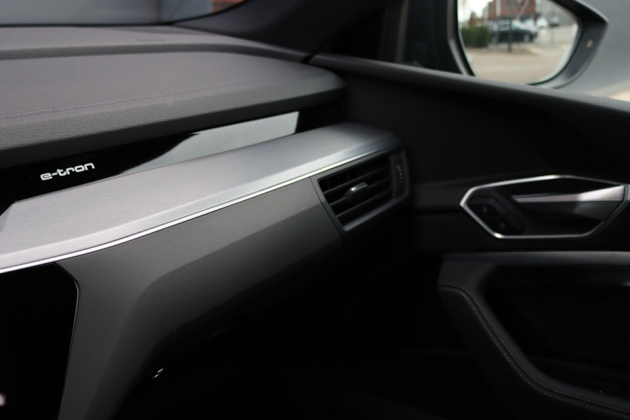 Audi e-tron Sportback 50 quattro S edition 71 kWh | Luchtvering | Panoramadak | Adaptieve Cruise Control | Camera | Memory | Matrix-LED | Stoelverwarming | Keyless Entry | Audi Sound System |