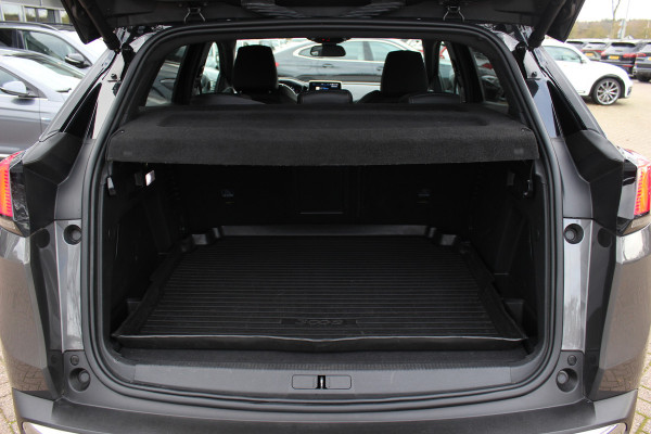 Peugeot 3008 1.2 PureTech GT Line Avantage / Trekhaak / Camera / Navigatie / 19'' / Half leder / CarPlay / Keyless / Cruise Control