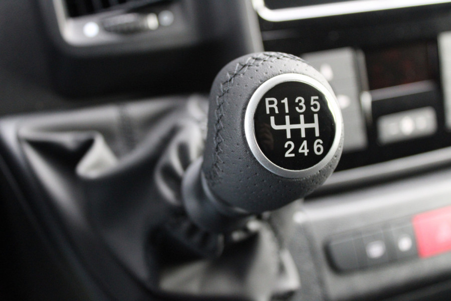 Opel Movano 33 2.2 CDTI 140pk L2H2 - Airco - Camera - Cruise - Blind Spot - 270 deuren - Rijklaar