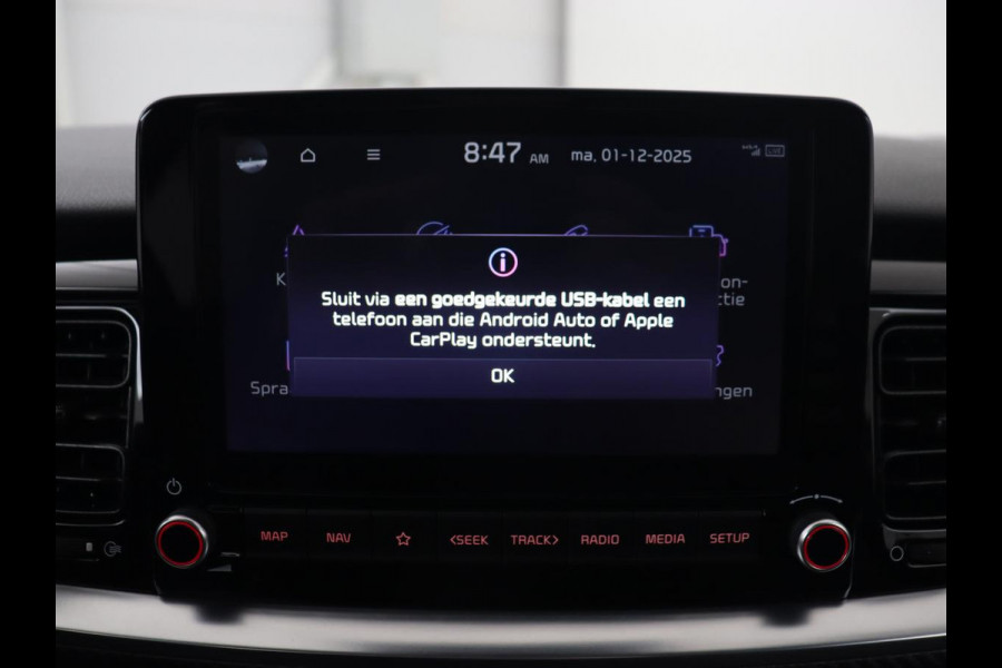 Kia Stonic 1.0 T-GDi MHEV GT-Line | 38.500km NAP | Stoelverwarming | Camera | Carplay | Adaptive cruise | Half leder | Stuurverwarming | Navigatie | Full LED | Keyless | Parkeerhulp | Climate control