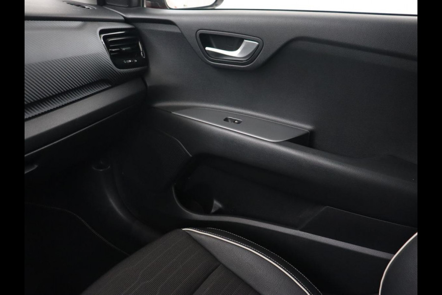 Kia Stonic 1.0 T-GDi MHEV GT-Line | 38.500km NAP | Stoelverwarming | Camera | Carplay | Adaptive cruise | Half leder | Stuurverwarming | Navigatie | Full LED | Keyless | Parkeerhulp | Climate control