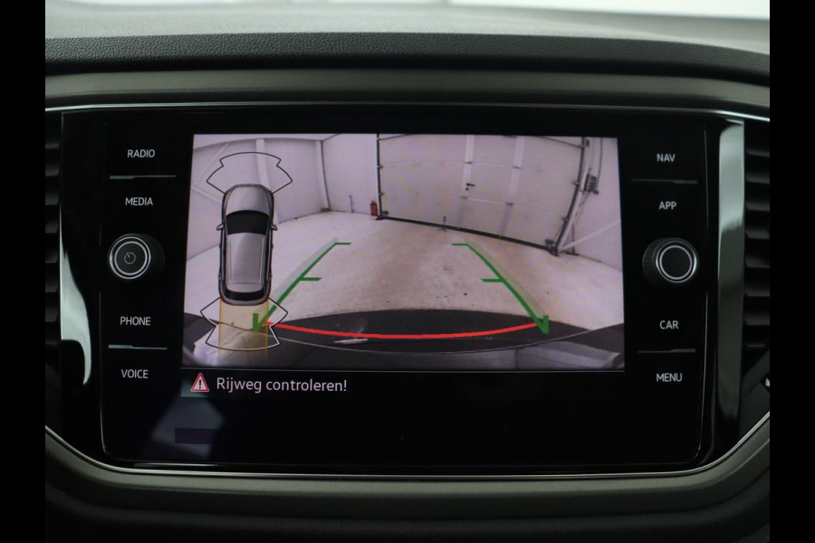 Volkswagen T-Roc 1.0 TSI Style | Camera | Carplay | Climate control | Full LED | Navigatie | Adaptive cruise | Parkeerhulp | 18'' | Bluetooth