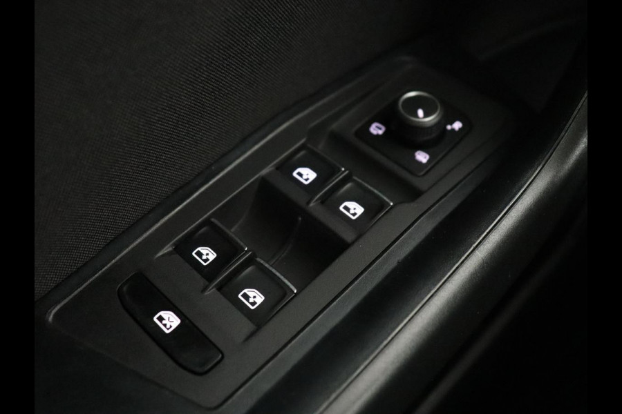 Volkswagen T-Roc 1.0 TSI Style | Camera | Carplay | Climate control | Full LED | Navigatie | Adaptive cruise | Parkeerhulp | 18'' | Bluetooth