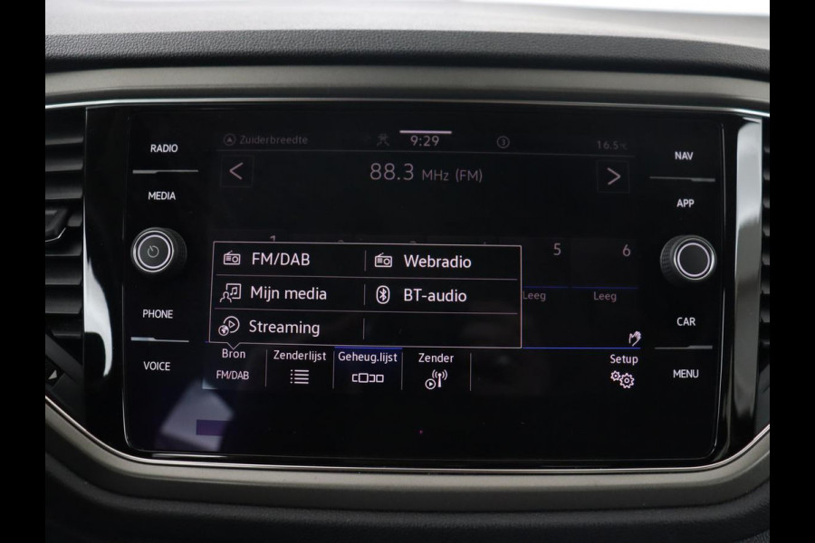 Volkswagen T-Roc 1.0 TSI Style | Camera | Carplay | Climate control | Full LED | Navigatie | Adaptive cruise | Parkeerhulp | 18'' | Bluetooth