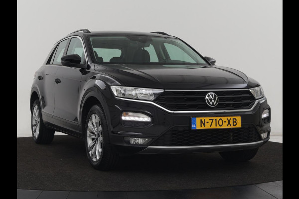 Volkswagen T-Roc 1.0 TSI Style | Camera | Carplay | Climate control | Full LED | Navigatie | Adaptive cruise | Parkeerhulp | 18'' | Bluetooth
