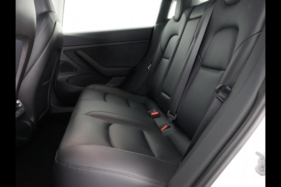 Tesla Model 3 Standard RWD Plus 60 kWh + FSD systeem | Navigatie | Panoramadak |