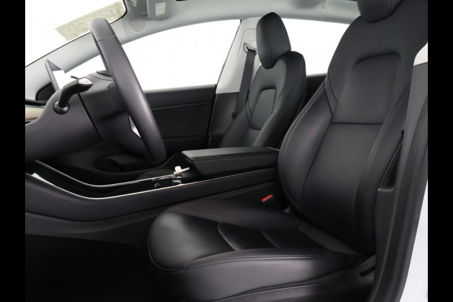 Tesla Model 3 Standard RWD Plus 60 kWh + FSD systeem | Navigatie | Panoramadak |