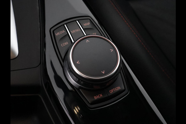 BMW 1-serie 118d High Executive Automaat | Navigatie | Leder | Stoelverwarming |