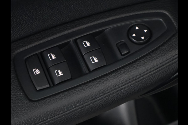 BMW 1-serie 118d High Executive Automaat | Navigatie | Leder | Stoelverwarming |