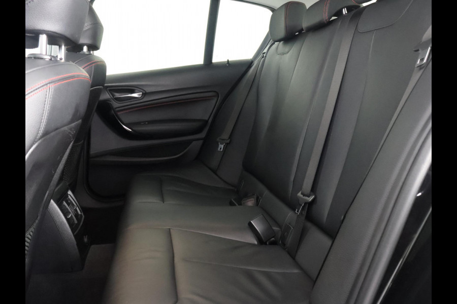 BMW 1-serie 118d High Executive Automaat | Navigatie | Leder | Stoelverwarming |