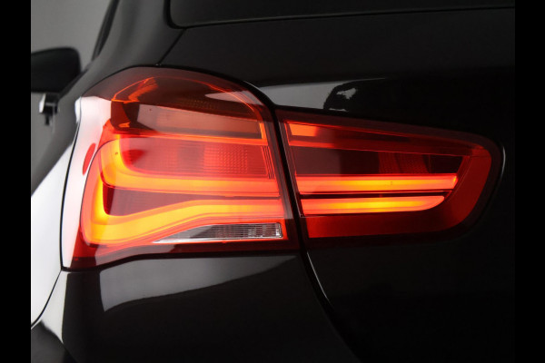 BMW 1-serie 118d High Executive Automaat | Navigatie | Leder | Stoelverwarming |