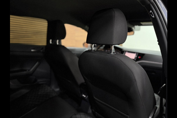 Volkswagen Taigo 1.0 TSI R-Line | Adaptive Cruise | IQ.Light | Navigatie | 18' inch | Camera | Virtual Cockpit | DAB