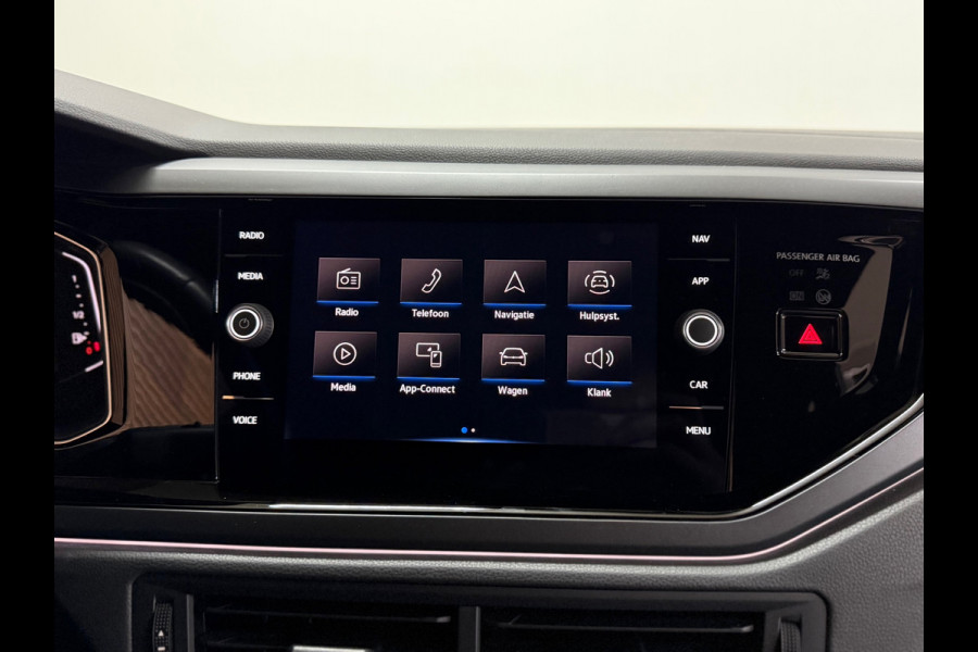 Volkswagen Taigo 1.0 TSI R-Line | Adaptive Cruise | IQ.Light | Navigatie | 18' inch | Camera | Virtual Cockpit | DAB