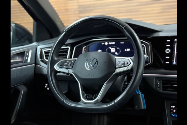 Volkswagen Taigo 1.0 TSI R-Line | Adaptive Cruise | IQ.Light | Navigatie | 18' inch | Camera | Virtual Cockpit | DAB