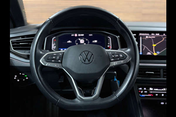 Volkswagen Taigo 1.0 TSI R-Line | Adaptive Cruise | IQ.Light | Navigatie | 18' inch | Camera | Virtual Cockpit | DAB