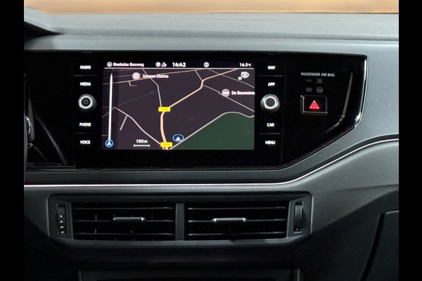 Volkswagen Taigo 1.0 TSI R-Line | Adaptive Cruise | IQ.Light | Navigatie | 18' inch | Camera | Virtual Cockpit | DAB