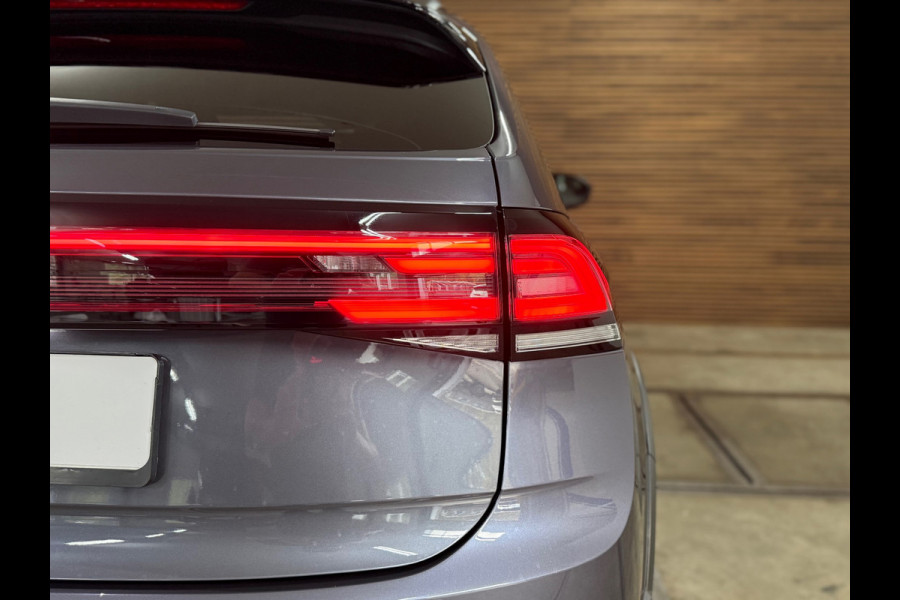 Volkswagen Taigo 1.0 TSI R-Line | Adaptive Cruise | IQ.Light | Navigatie | 18' inch | Camera | Virtual Cockpit | DAB