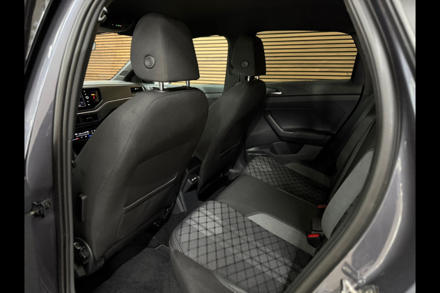 Volkswagen Taigo 1.0 TSI R-Line | Adaptive Cruise | IQ.Light | Navigatie | 18' inch | Camera | Virtual Cockpit | DAB