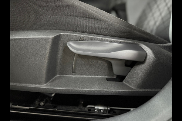 Volkswagen Taigo 1.0 TSI R-Line | Adaptive Cruise | IQ.Light | Navigatie | 18' inch | Camera | Virtual Cockpit | DAB