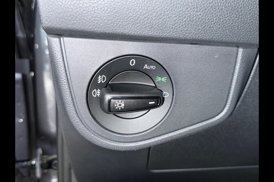 Volkswagen Taigo 1.0 TSI R-Line | Adaptive Cruise | IQ.Light | Navigatie | 18' inch | Camera | Virtual Cockpit | DAB