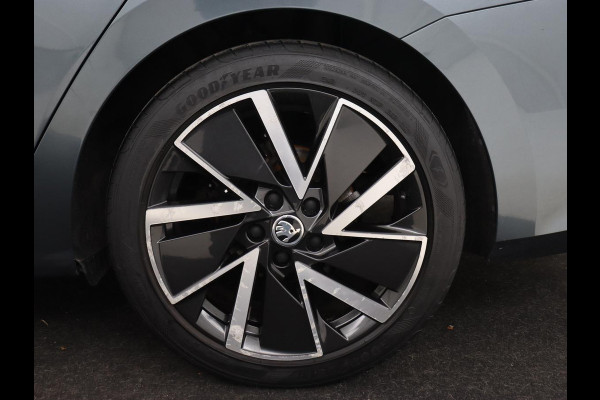 Škoda Octavia 1.0 e-TSI Sport | Trekhaak | Carplay | Navigatie | Sportstoelen | Full LED | 18'' | Parkeerhulp | Sfeerverlichting | Cruise control | Climate control | Bluetooth